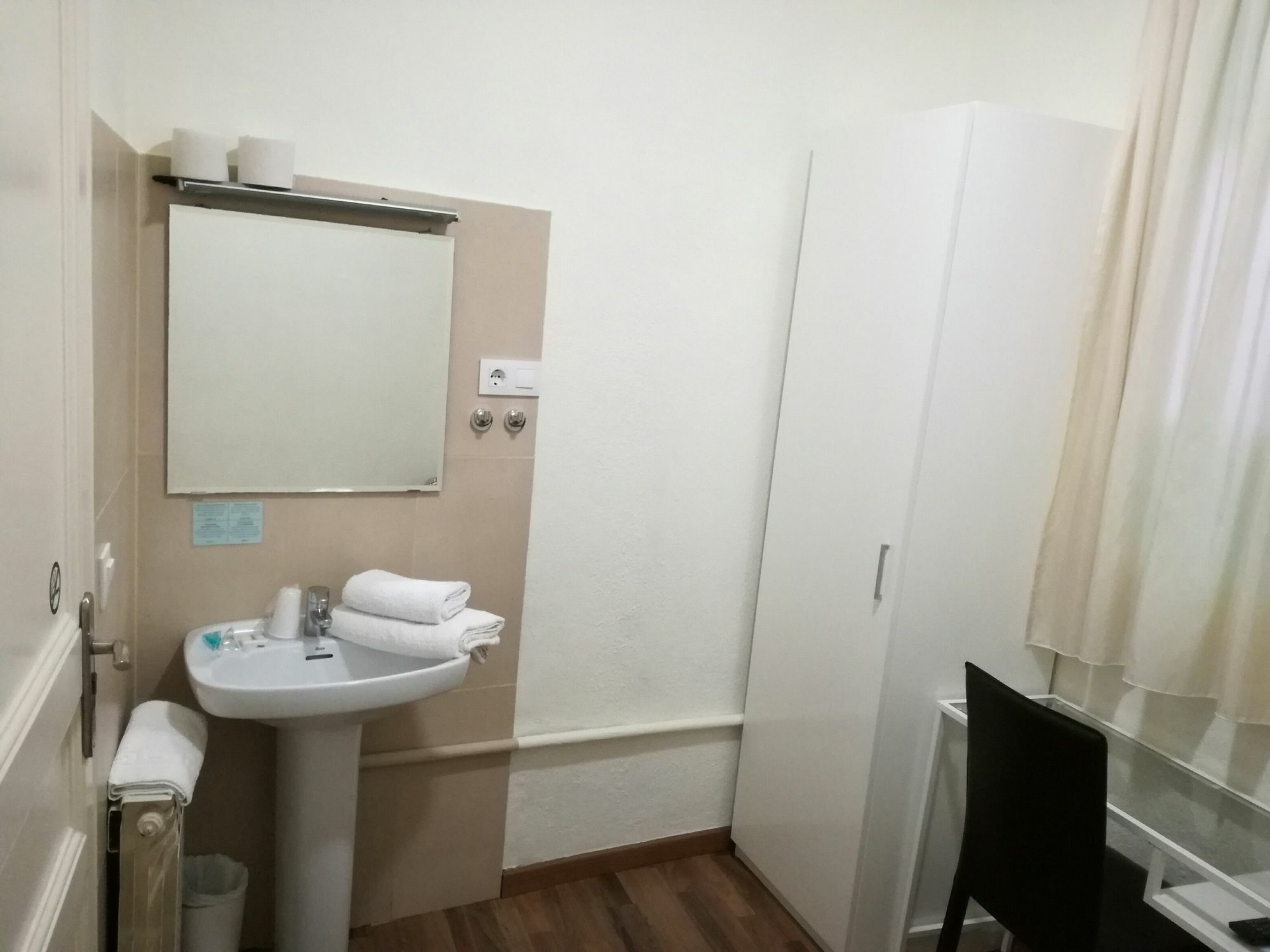 Lesseps Guest house