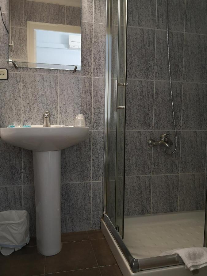 Guest house Lesseps 2*